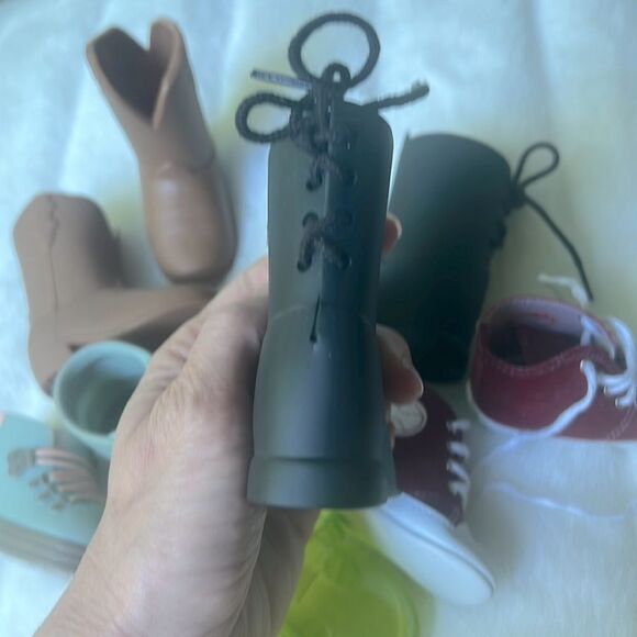 Battat boots/shoes plus other brands/unbranded that fit American Girl Dolls - Picture 8 of 13